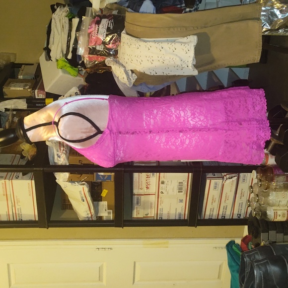 Lingerie - Picture 6 of 8